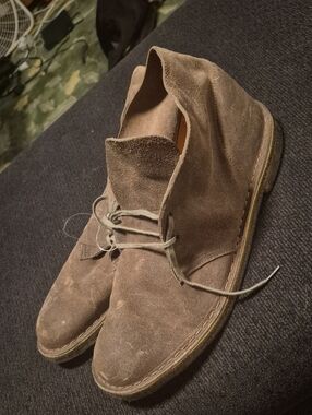 Clarks Men's Suede Chukka Boots in Brown